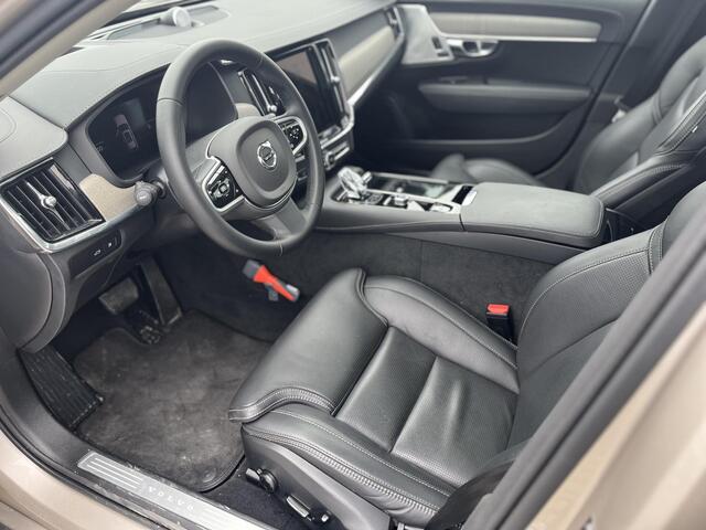 Volvo V90 T8 Plug-in hybrid AWD Ultra Dark | Panoramadak | 360 Graden Camera | Trekhaak | Bowers & Wilkins |