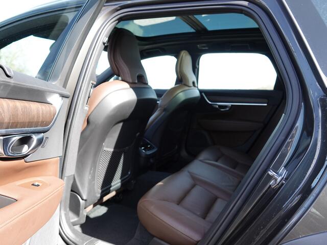 Volvo V90 Cross Country 2.0 B5 AWD Pro 250PK PANO | VOL LEER | TREKH. | 360° | HK-AUDIO