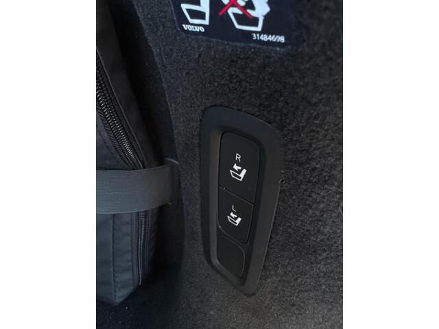 Volvo V90 Cross Country 2.0 T5 | AWD | BLIS | Adaptieve Cruise Control | Leder | Stoelverwarming | Parkeer Camera | Keyless Entry | Dimmende Spiegels |