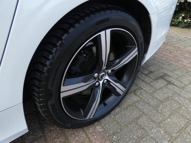 Volvo V90 2.0 T5 INSCRIPTION,BenW,ACC,Massage,Trhaak,Parelmoer