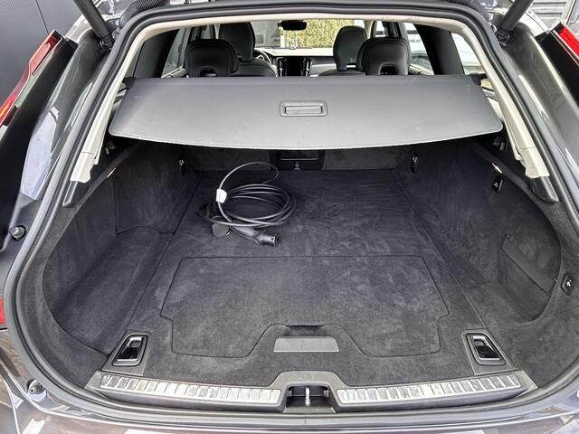 Volvo V90 2.0 T8 Plug-in hybrid AWD Ultra Executive Edition 360 camera/ bowers & Wilkens/ luchtvering/ schuifdak/ stoelventilatie en massage/ trekhaak