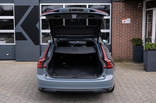 Volvo V90 2.0 B4 R-Design | Panorama | Bowers & Wilkins | Head-Up | 360 Camera | Trekhaak | 20' Inch |