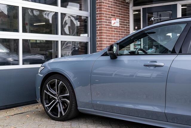 Volvo V90 2.0 B4 R-Design | Panorama | Bowers & Wilkins | Head-Up | 360 Camera | Trekhaak | 20' Inch |
