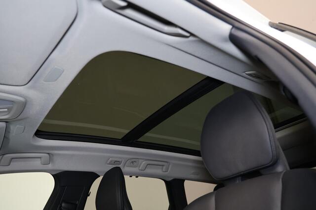 Volvo V90 T6 Recharge AWD Plus Bright - Panorama/schuifdak - IntelliSafe Assist & Surround - 360º Camera - Bowers & Wilkins audio - Adaptieve LED koplampen - Verwarmde voorstoelen, stuur & achterbank - Parkeersensoren voor & achter - Elektr. bedienb. voorstoelen me