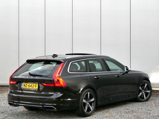 Volvo V90 T5 R-Design Panoramadak / Trekhaak / Pilot assist / Carbon inleg