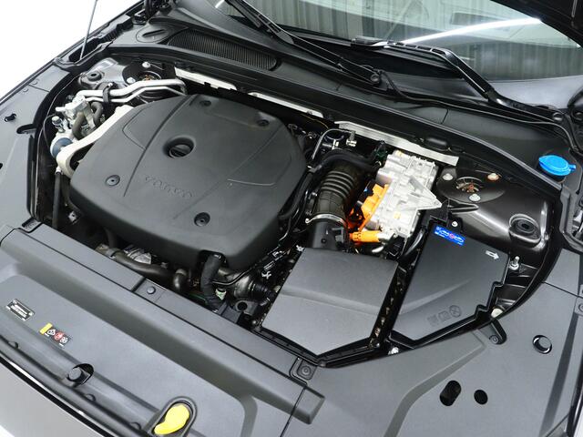 Volvo V90 2.0 T6 AWD Inscription | Panoramadak | Leder | Trekhaak | Harman/Kardon | Pilot Assist | HUD | 360