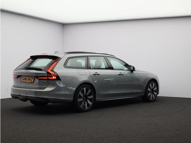 Volvo V90 T6 AWD Plug-in hybrid Ultra Dark Trekhaak / Pan. dak / 360 camera/ Head up display/ Harman Kardon / 20" / Stoel+stuur+achterbankverwarming