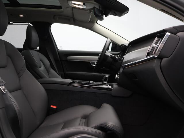 Volvo V90 T6 AWD Plug-in hybrid Ultra Dark Trekhaak / Pan. dak / 360 camera/ Head up display/ Harman Kardon / 20" / Stoel+stuur+achterbankverwarming