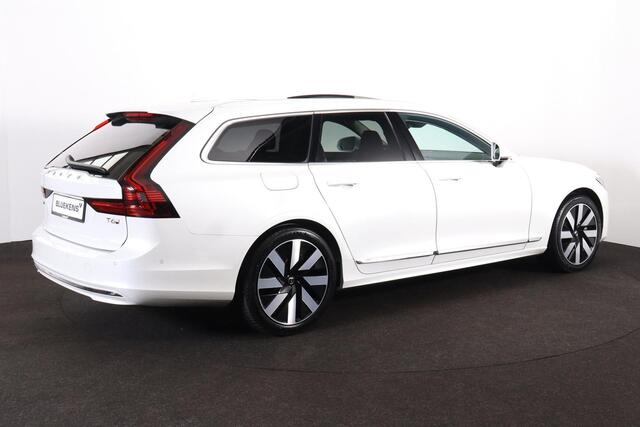 Volvo V90 T6 Recharge AWD Plus Bright - Panorama/schuifdak - IntelliSafe Assist & Surround - 360º Camera - Harman/Kardon audio - Verwarmde voorstoelen, stuur & achterbank - Parkeersensoren voor & achter - Elektr. bedienb. voorstoelen met geheugen - Head up display