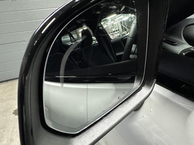 Volvo XC40 1.5 T4 Plug-in hybrid Ultimate Dark