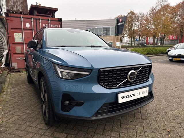 Volvo XC40 T5 262PK Plug-in hybrid Ultimate Dark | 360 Camera | 20" | Panoramadak |