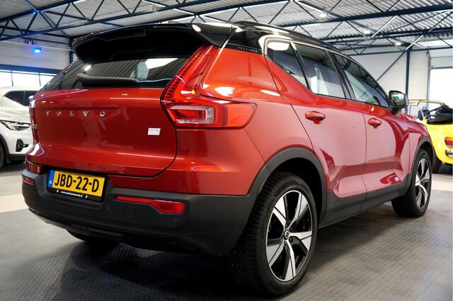 Volvo XC40 Recharge Core 69kWh 171kW/232pk Aut. BI-TONE + CLIMA + CRUISE + LANE ASSIST + GOOGLE DASH&SERVICES + STUUR-&STOELVERWARMING + KEYLESS ENTRY&GO + ON-CALL + ACHTERUITRIJCAMERA + PARKSENSOREN V&A + 19" LM-VELGEN!!