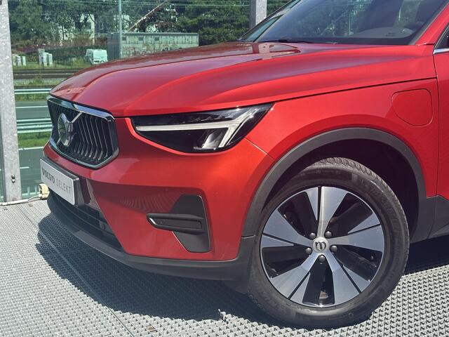 Volvo XC40 T4 Plug-in hybrid Core Bright Nederlandse Auto / Camera achter / Stuur + stoelen verwarmd / Carplay / Keyless entry / Cruise control / Parkeersensoren voor + achter /