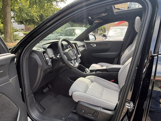 Volvo XC40 T4 Recharge Ultimate Dark Pano Tailored Wool ACC