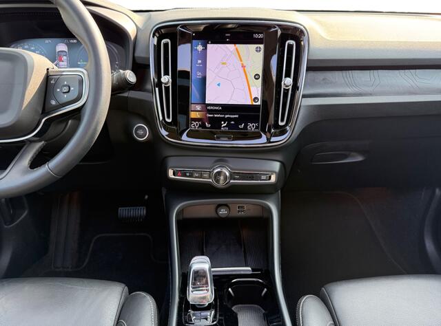 Volvo XC40 1.5 T5 Plug-in hybrid Ultimate Dark I Panoramadak I Trekhaak I