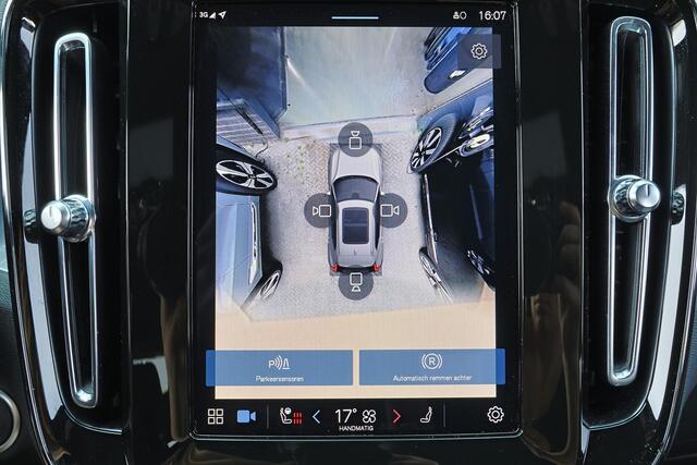 Volvo XC40 B4 Core - IntelliSafe Assist & Surround - 360º Camera - Verwarmde voorstoelen, stuur & achterbank - Parkeersensoren voor & achter - Draadloze tel. lader - Standkachel - Extra getint glas - Elektr. inklapbare trekhaak - 18' LMV