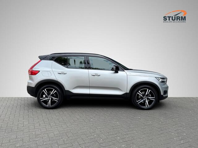 Volvo XC40 2.0 T4 R-Design NL-Auto, Veel Opties! | Trekhaak Uitklapbaar | Panoramadak | Stuur- + Stoelverwarming | Geheugenstoel | Blind Spot | All Season Banden | Rijklaarprijs!