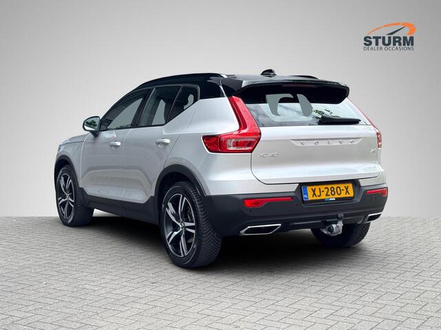 Volvo XC40 2.0 T4 R-Design NL-Auto, Veel Opties! | Trekhaak Uitklapbaar | Panoramadak | Stuur- + Stoelverwarming | Geheugenstoel | Blind Spot | All Season Banden | Rijklaarprijs!