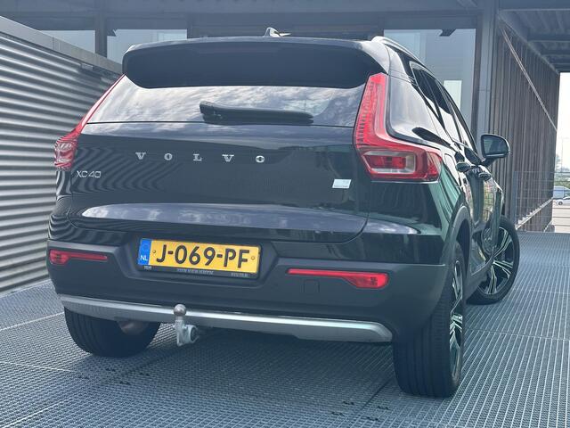 Volvo XC40 T5 Recharge Inscription / Trekhaak / Elek. verstelbare voorstoelen / Stuur + stoelen verwarmd / Leder / Camera achter / Carplay /
