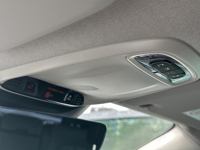 Volvo XC40 T5 Recharge Inscription / Trekhaak / Elek. verstelbare voorstoelen / Stuur + stoelen verwarmd / Leder / Camera achter / Carplay /