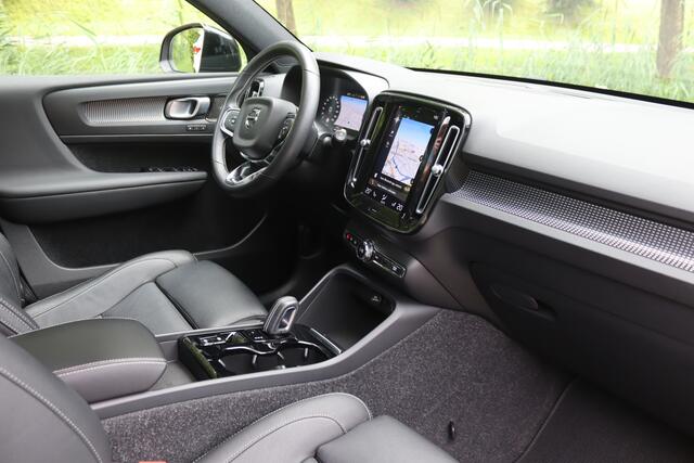 Volvo XC40 1.5 T4 Recharge R-Design Pano/Leder/LED/ACC/360/HK/Elek. stoelen/Keyless/Winter/20"