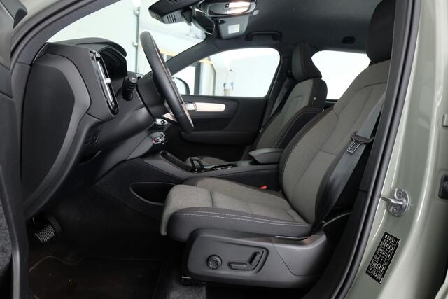 Volvo XC40 2.0 B4 Plus Dark | TREKHAAK | HARMAN KARDON |
