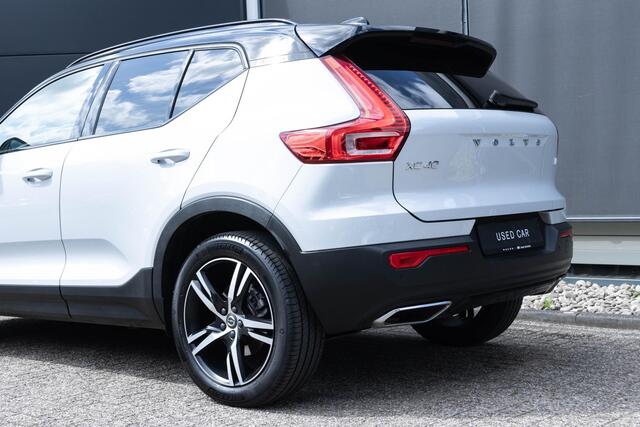 Volvo XC40 1.5 T5 Twin Engine R-Design | Stoel verwarming | Adaptive Cruise Controle met Pilot Assist | Extra donker glas achter | Intellisafe Surround Blis | Semi Elec. Inklapbare trekhaak | Harman Kardon Audio Systeem |