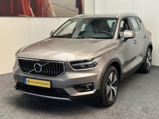 Volvo XC40 1.5 T4 RECHARGE INSCRIPTION LEDER NAVIGATIE STOEL EN STUUR VERWARMING CRUISE CONTROL APPLE CARPLAY/ANDROID RIJSTROOKSENSOREN ACHTERUITRIJCAMERA UITKLAPBARE TREKHAAK ZEER MOOI !! 3010