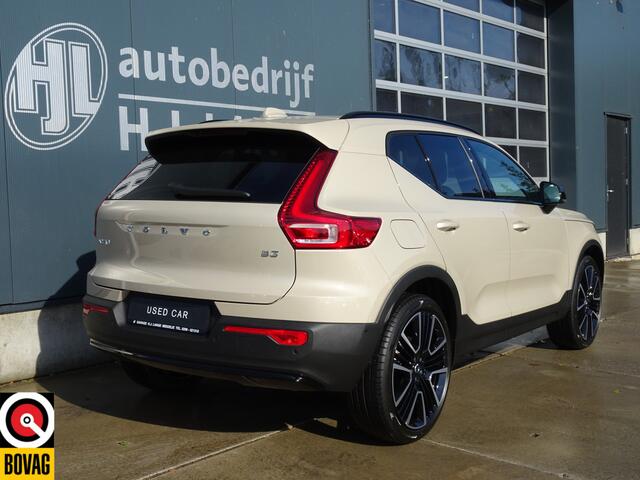 Volvo XC40 2.0 B3 Ultra Dark