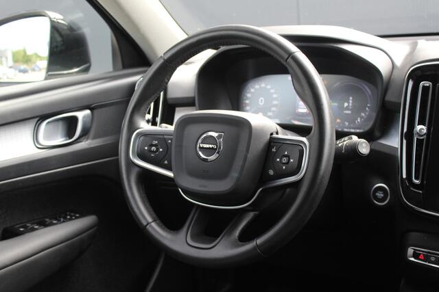 Volvo XC40 1.5 T4 Recharge Inscription Expression | Incl. 12 maanden garantie | Airco | Lichtmetalen velgen | Bluetooth | Climate control | Elektrische kofferklep | DAB | Navigatie