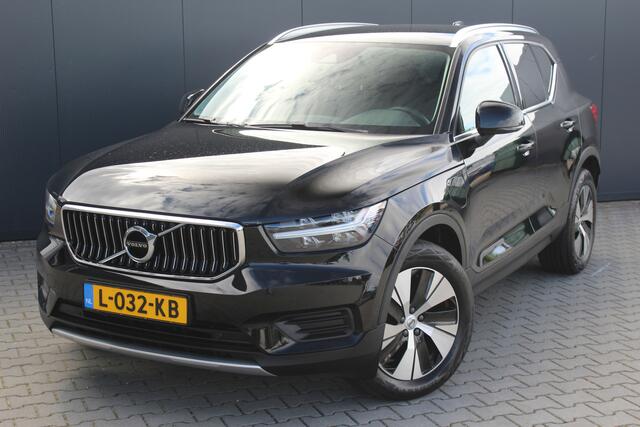Volvo XC40 1.5 T4 Recharge Inscription Expression | Incl. 12 maanden garantie | Airco | Lichtmetalen velgen | Bluetooth | Climate control | Elektrische kofferklep | DAB | Navigatie