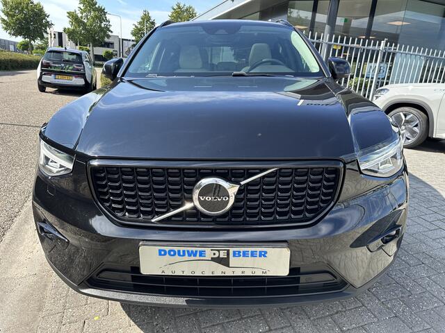 Volvo XC40 1.5 T4 Plug-in hybrid Ultimate Dark Pano-Dak | Leer | Stuurverw. | Harman Kardon