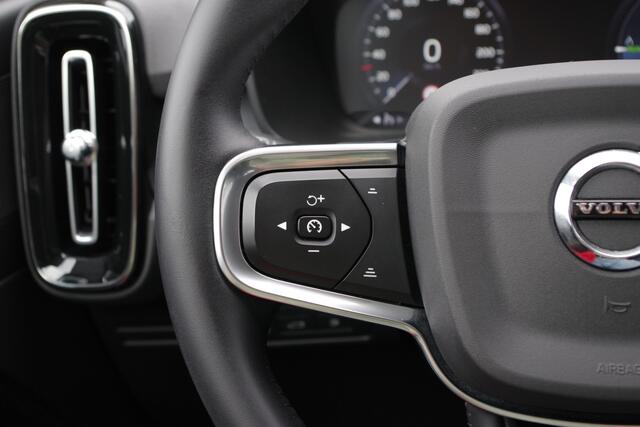 Volvo XC40 1.5 T5 Twin Engine 262 PK Momentum Pro PHEV, Carplay, Climate Control, Cruise Control, Camera