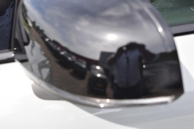 Volvo XC40 Single Motor Extended Range Plus 82 kWh ACC | Pilot Assist | Stoel Stuur verwarming | Trekhaak | Key Less | 19 inch