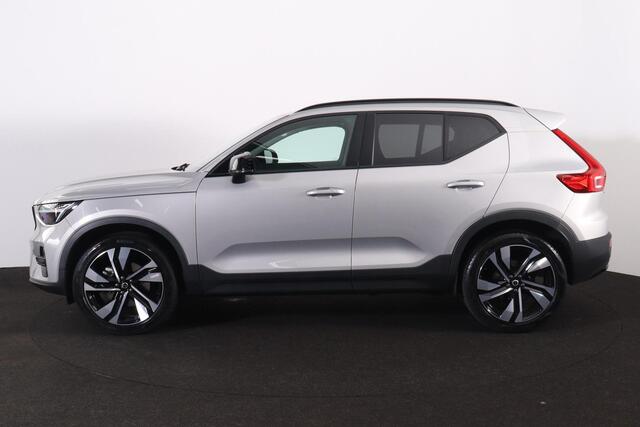 Volvo XC40 B4 Ultimate Bright - IntelliSafe Assist - Harman/Kardon audio - Parkeercamera achter - Verwarmde voorstoelen & stuur - Parkeersensoren voor & achter - Elektr. bedienb. voorstoelen met geheugen links - Draadloze tel. lader - Standkachel - Extra getint glas