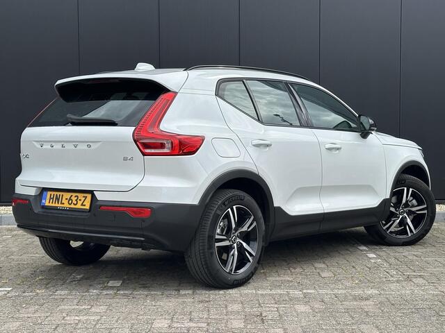 Volvo XC40 2.0 B4 Plus Dark , Automaat, Stoel+Stuur Verwarming/ Elek. Verstelbare stoel met geheugen/ Harman/Kardon / Adaptive Cruise / Google / Carplay/ DAB / Keyless
