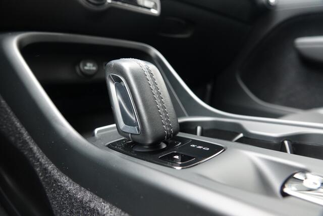 Volvo XC40 2.0 T4 Momentum | Trekhaak | ACC | Carplay | Camera |
