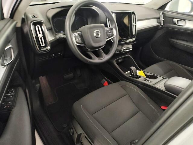 Volvo XC40 1.5 T2 Momentum Business | Stoel- / Stuurverwarming | Adaptive Cruise Control | DAB | Volvo On Call |