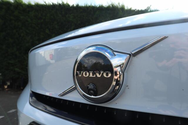 Volvo XC40 Single Motor Extended Range Ultimate 82 kWh | Trekhaak |