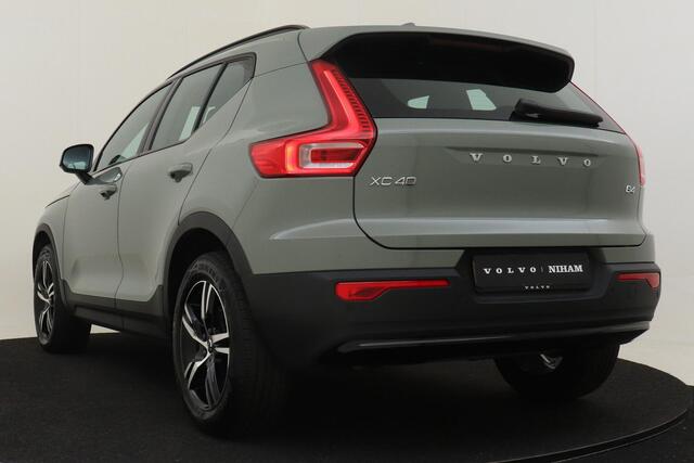 Volvo XC40 B4 (M-HYBRID) PLUS DARK -CAMERA|ADAP.CRUISE|VERW.VOORRUIT|TREKHAAK|HARMAN/KARDON
