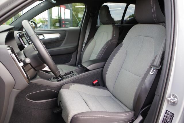 Volvo XC40 1.5 T4 Plug-in Hybrid 211 PK Core Bright, Camera, Climate Control, Carplay