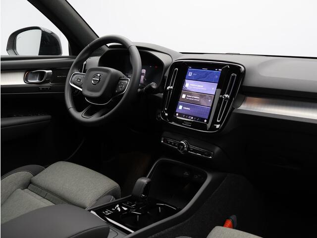 Volvo XC40 2.0 B4 Plus Dark / Trekhaak / Harman Kardon / Elektrische Stoelen / Stoel+Stuurverwarming / Adaptive Cruise / Pilot Assist /
