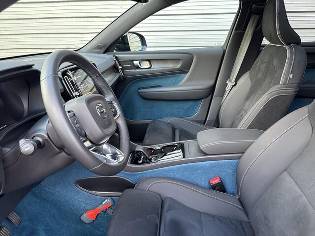 Volvo XC40 Recharge Twin Ultimate 82 kWh / Pixel Led / Trekhaak / Elektrische stoelen /