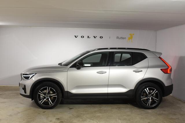 Volvo XC40 B4 211PK Automaat Plus Dark / Navigatie / Harman Kardon / Stuur & Stoelverwarming / LM Velgen / Trekhaak