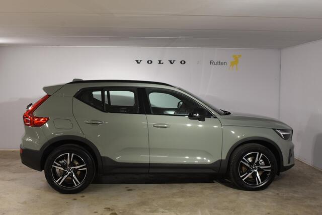 Volvo XC40 B4 211PK Automaat Plus Dark / Navigatie / Harman Kardon / Stuur & Stoelverwarming / LM Velgen / Trekhaak