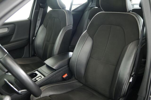 Volvo XC40 2.0 T5 AWD R-Design Intro Edition / Opendak / Pilot assist / HK / CarPlay / Trekhaak