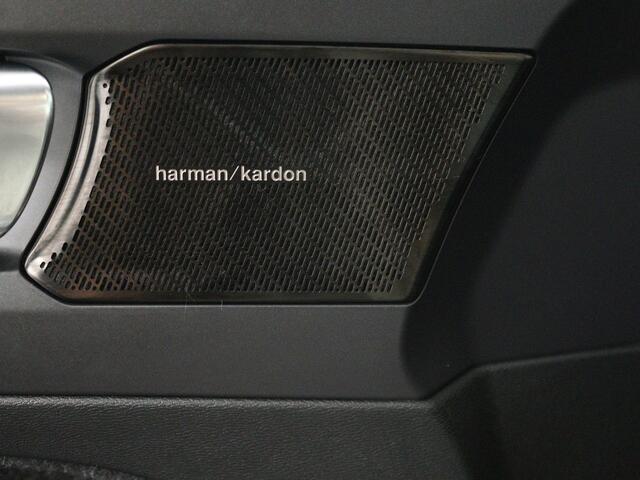 Volvo XC40 Recharge P8 AWD R-Design | Panoramadak | Harman Kardon | 360 Camera | BTW | Nederlandse Auto | NAP |