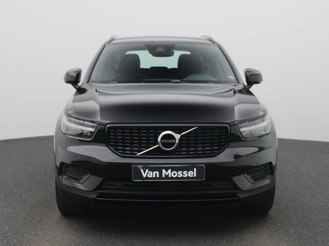 Volvo XC40 T5 Recharge R-Design | Achteruitrij Camera | Cruise Controle | Apple Carplay / Android Auto | Stoel + Stuur Verwarming |