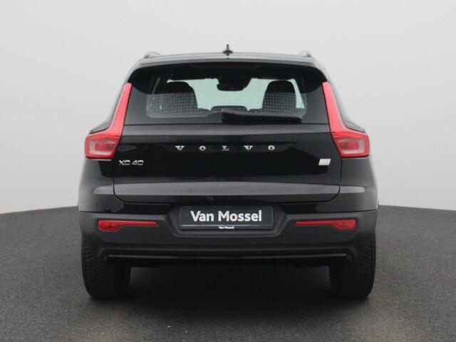 Volvo XC40 T5 Recharge R-Design | Achteruitrij Camera | Cruise Controle | Apple Carplay / Android Auto | Stoel + Stuur Verwarming |