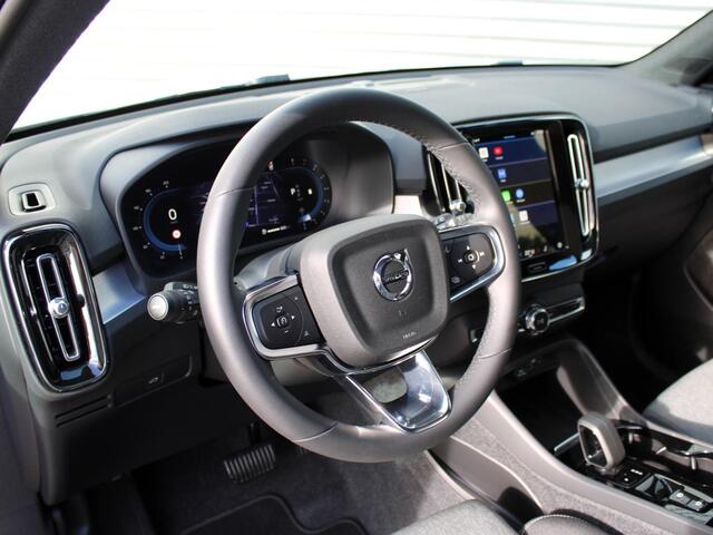 Volvo XC40 2.0 B4 Plus Dark Automaat / Trekhaak / Verwarm voorruit / Elektr.verst.voorstoelen / Google Maps